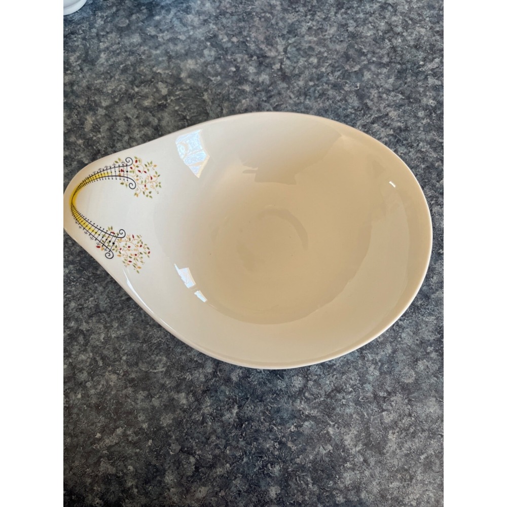 Hall MCM Hallcraft by Eva Zeisel  Buckingham Palace Pattern Soup Bowl  9 x 7 x 2